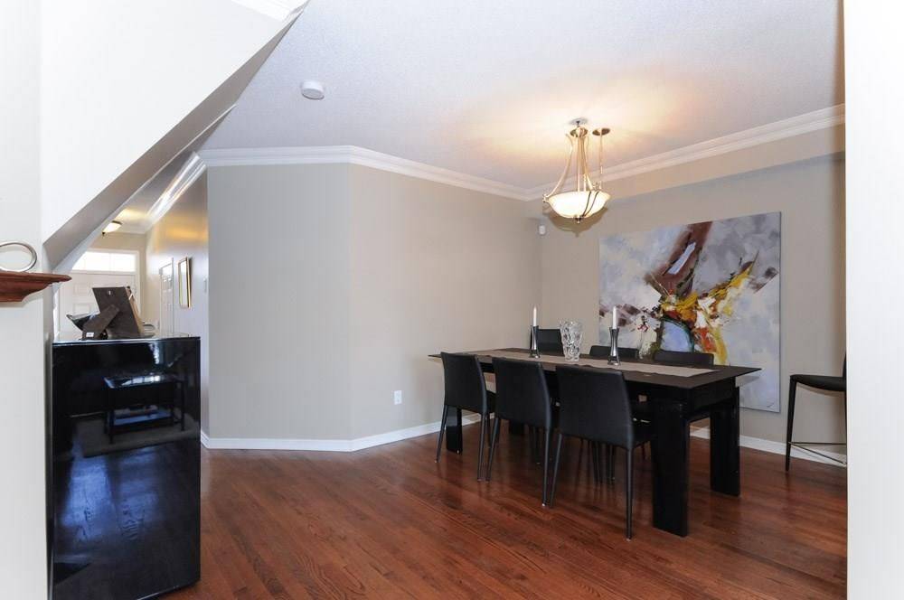 Alta Vista And Area, ON K1G 6W3,277 FREEDOM Private