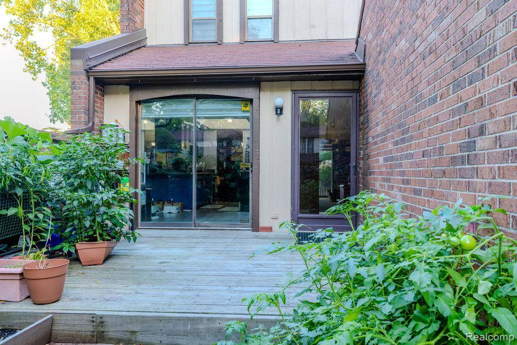 Troy, MI 48084,1105 Kirts BLVD #A