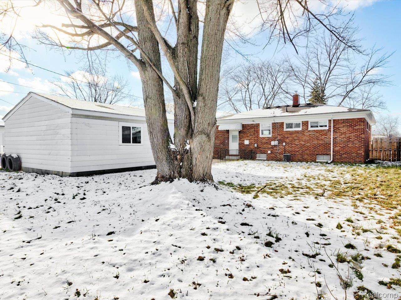 Marysville, MI 48040,917 CAROLINA