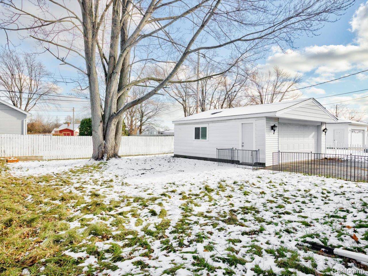 Marysville, MI 48040,917 CAROLINA