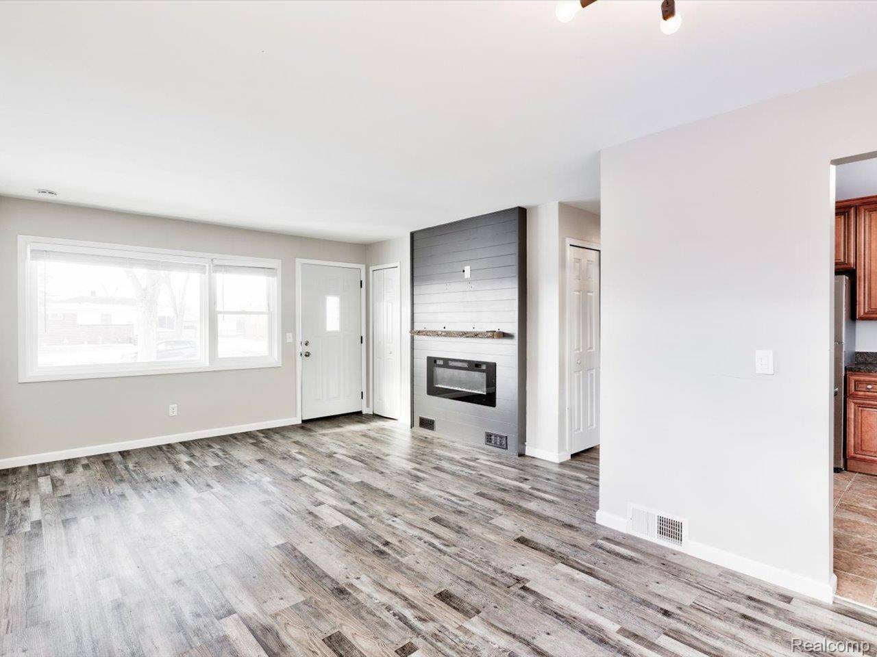 Marysville, MI 48040,917 CAROLINA