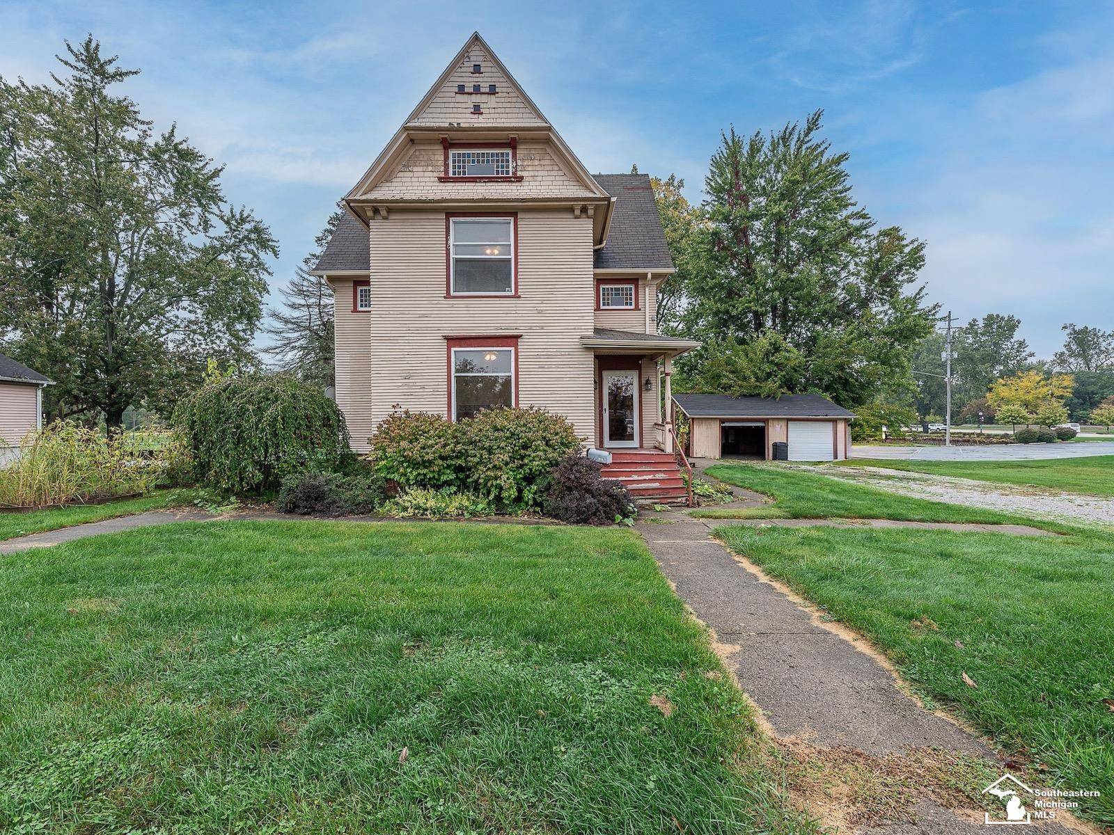 Blissfield, MI 49228,108 Pearl