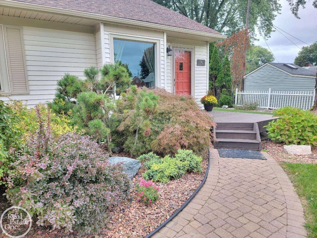 Harrison Twp, MI 48045,39401 Winkler