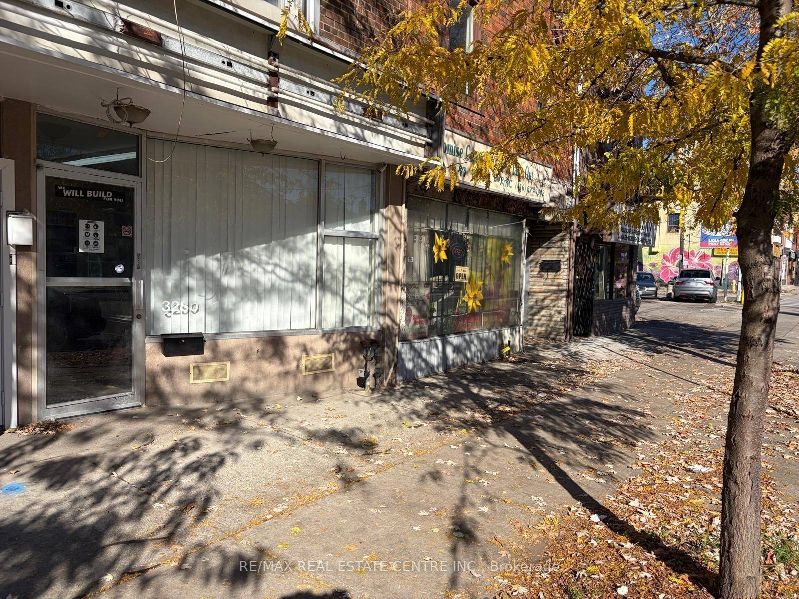 Toronto E06, ON M1L 1C3,3280 Danforth AVE #Restaurant