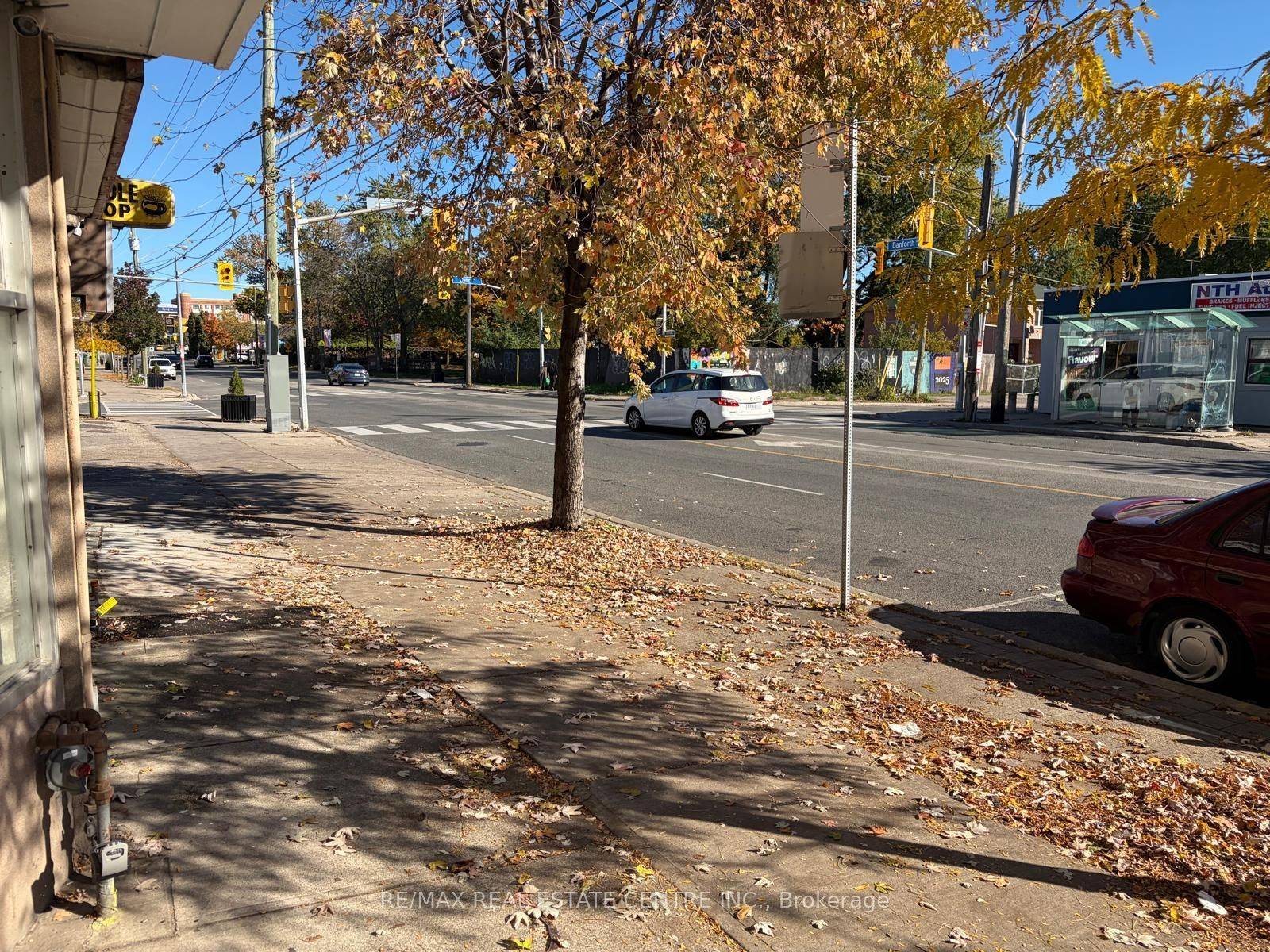 Toronto E06, ON M1L 1C3,3280 Danforth AVE #Restaurant