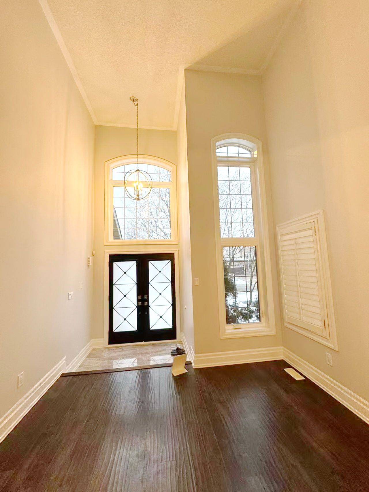 Hamilton, ON L9K 1N7,56 Moorland CRES