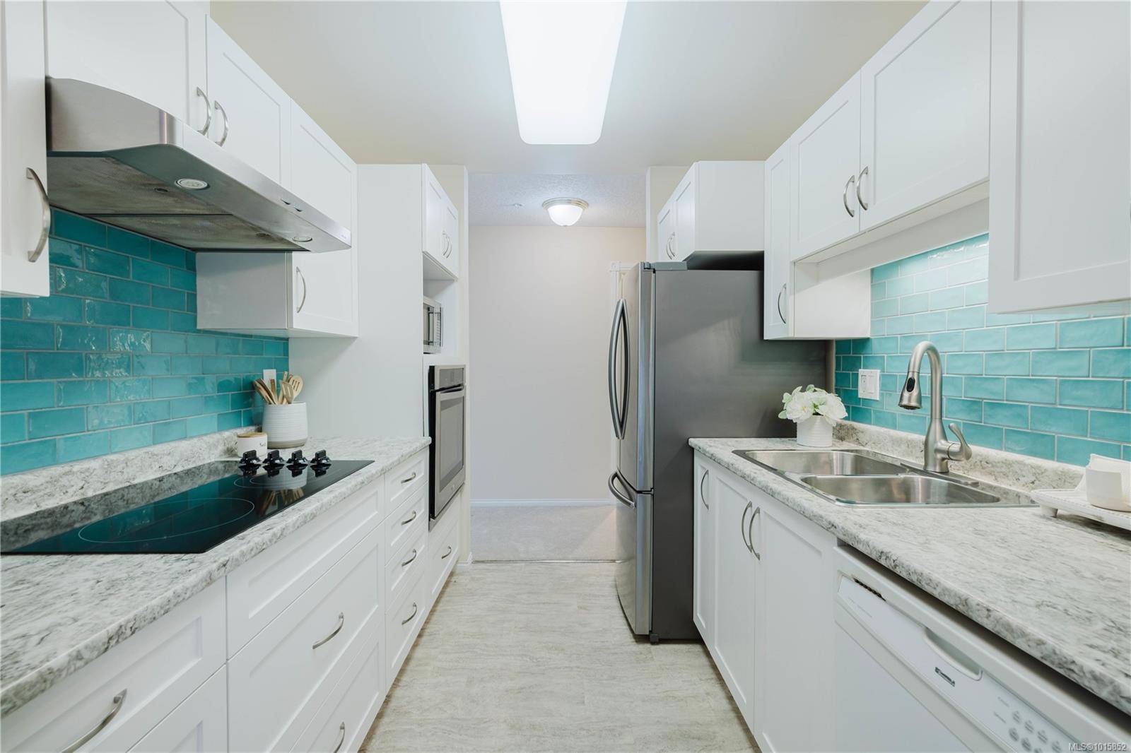 Saanich, BC V8P 5T7,1521 Church Ave #305