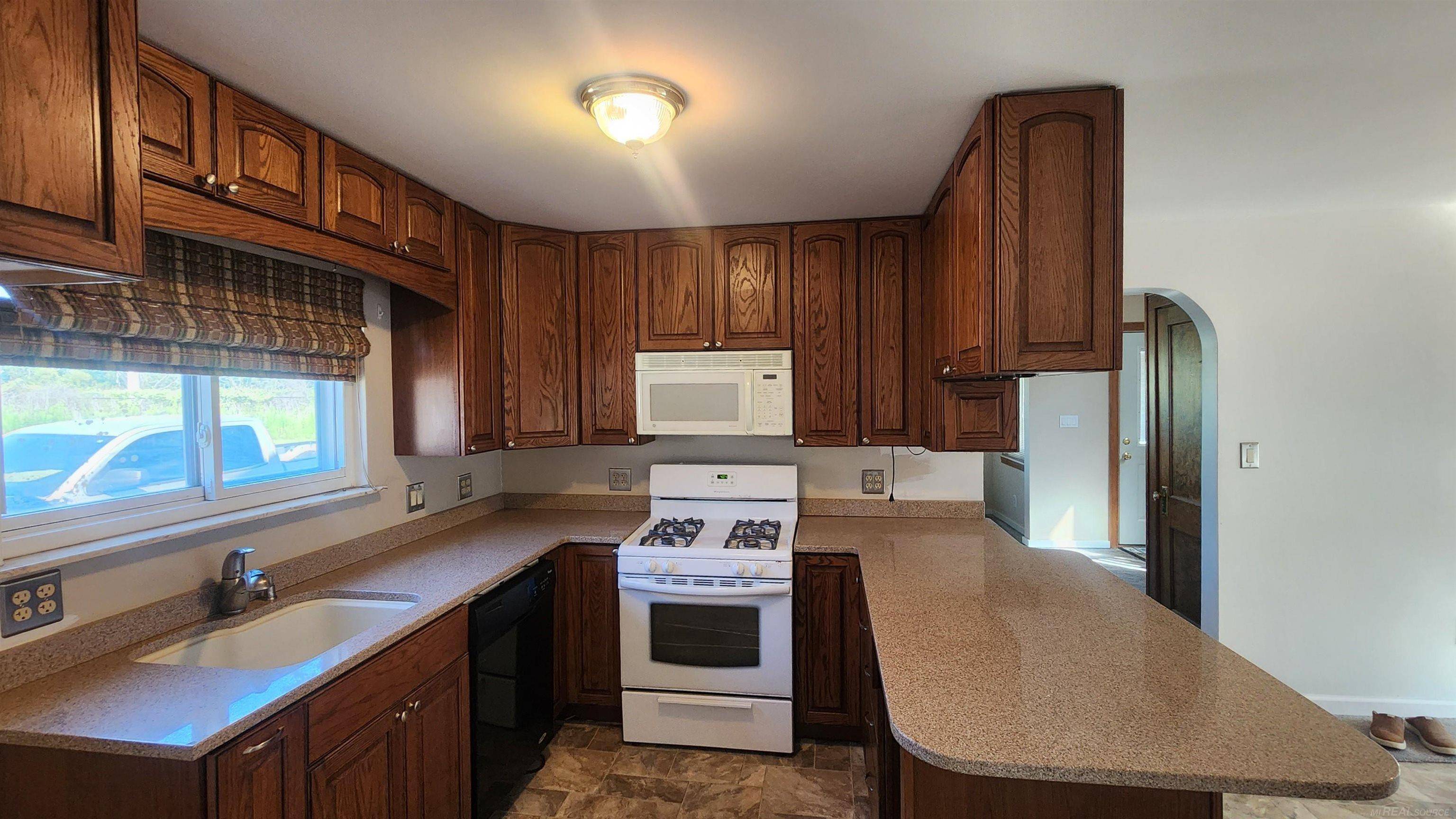 Harrison Twp, MI 48045,37845 Cherry