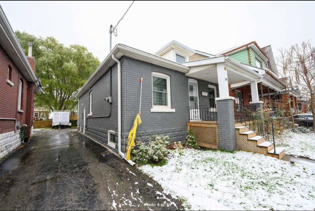 Hamilton, ON L8L 6T5,26 Lottridge ST