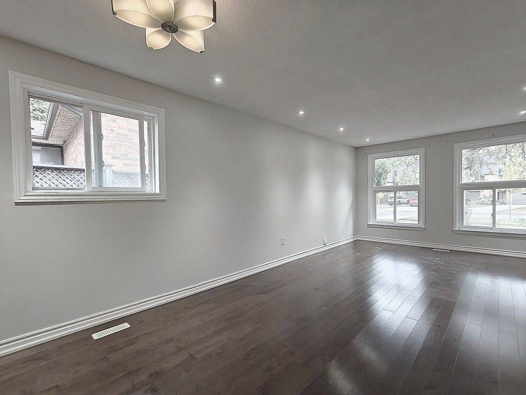 Toronto C15, ON M2N 3K7,182 mcnicoll AVE