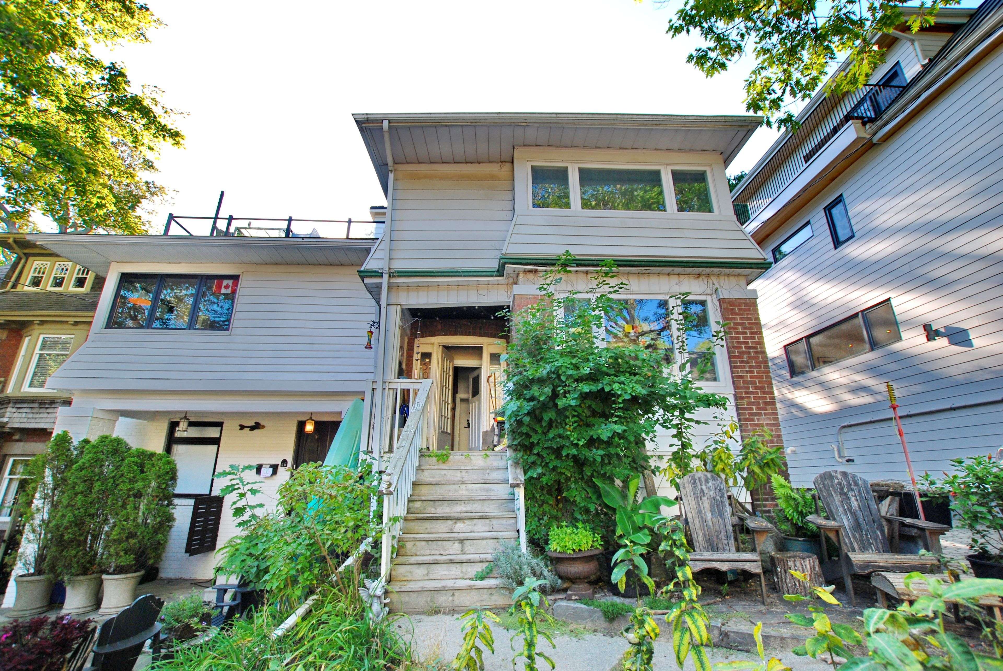 Toronto E02, ON M4E 3G1,50 Fernwood Park AVE