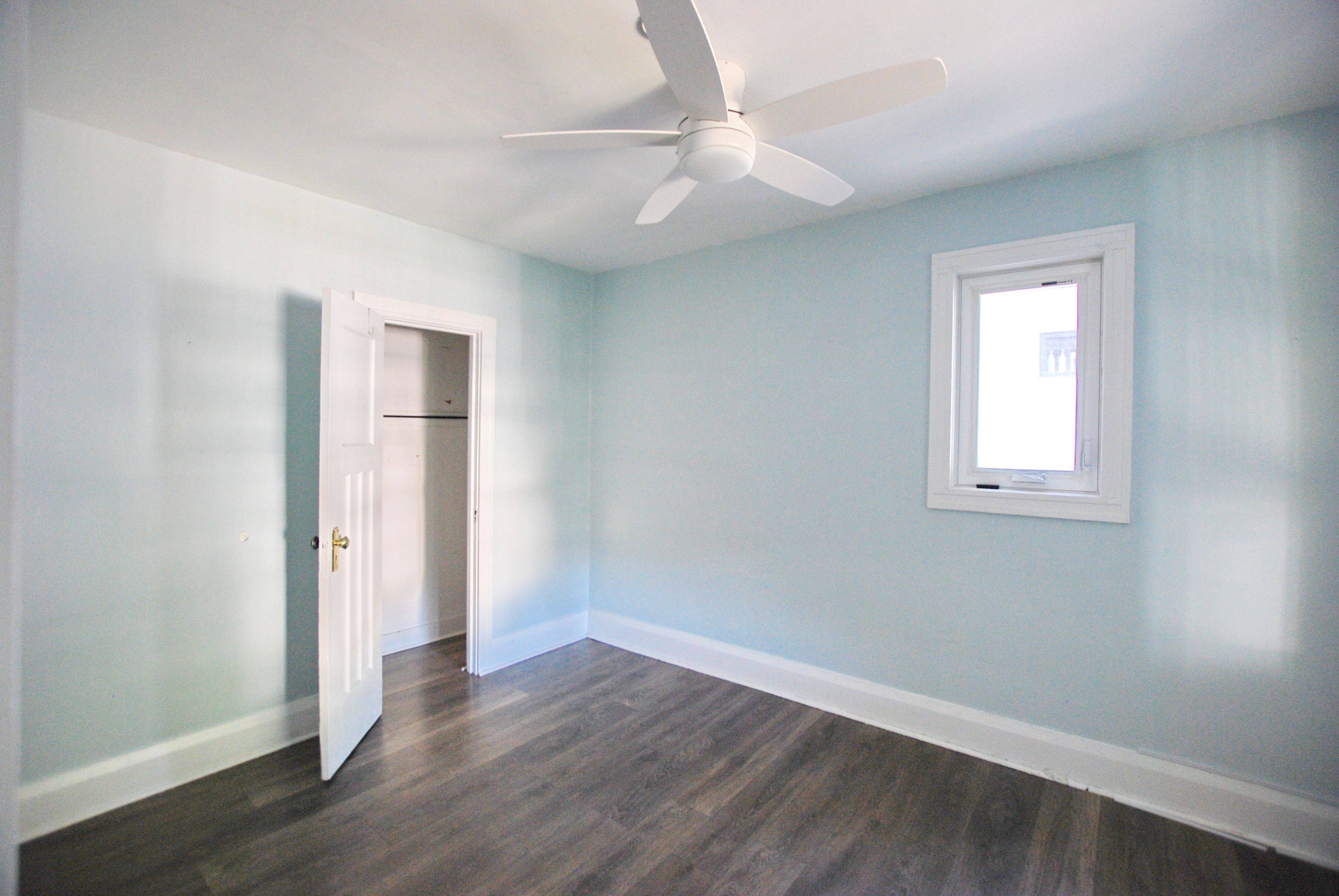 Toronto E02, ON M4E 3G1,50 Fernwood Park AVE