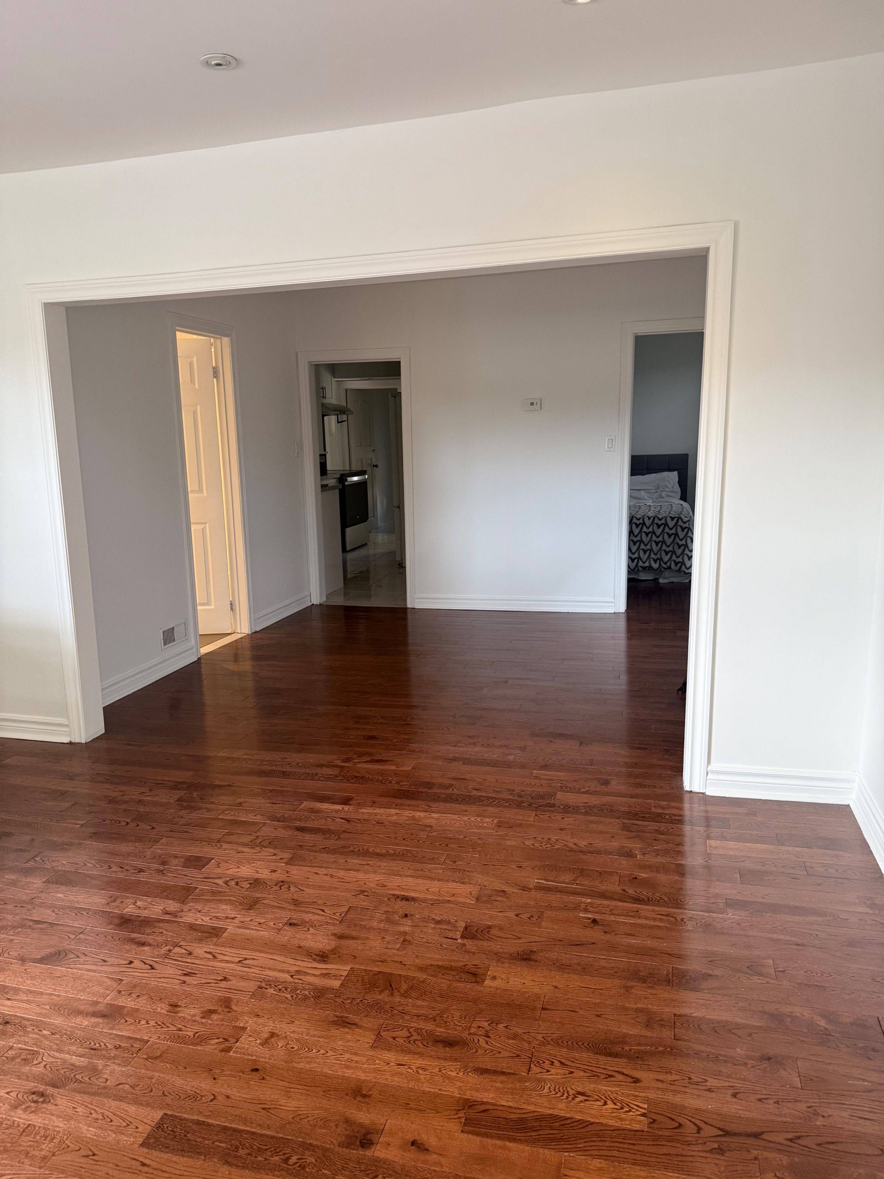 Toronto W03, ON M6N 3W7,26 Avon AVE