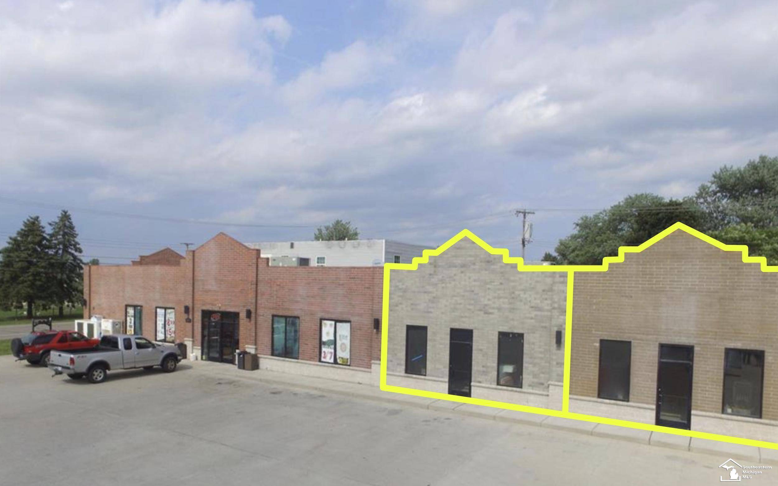 8198 N Dixie HWY, Berlin Twp, MI 48166