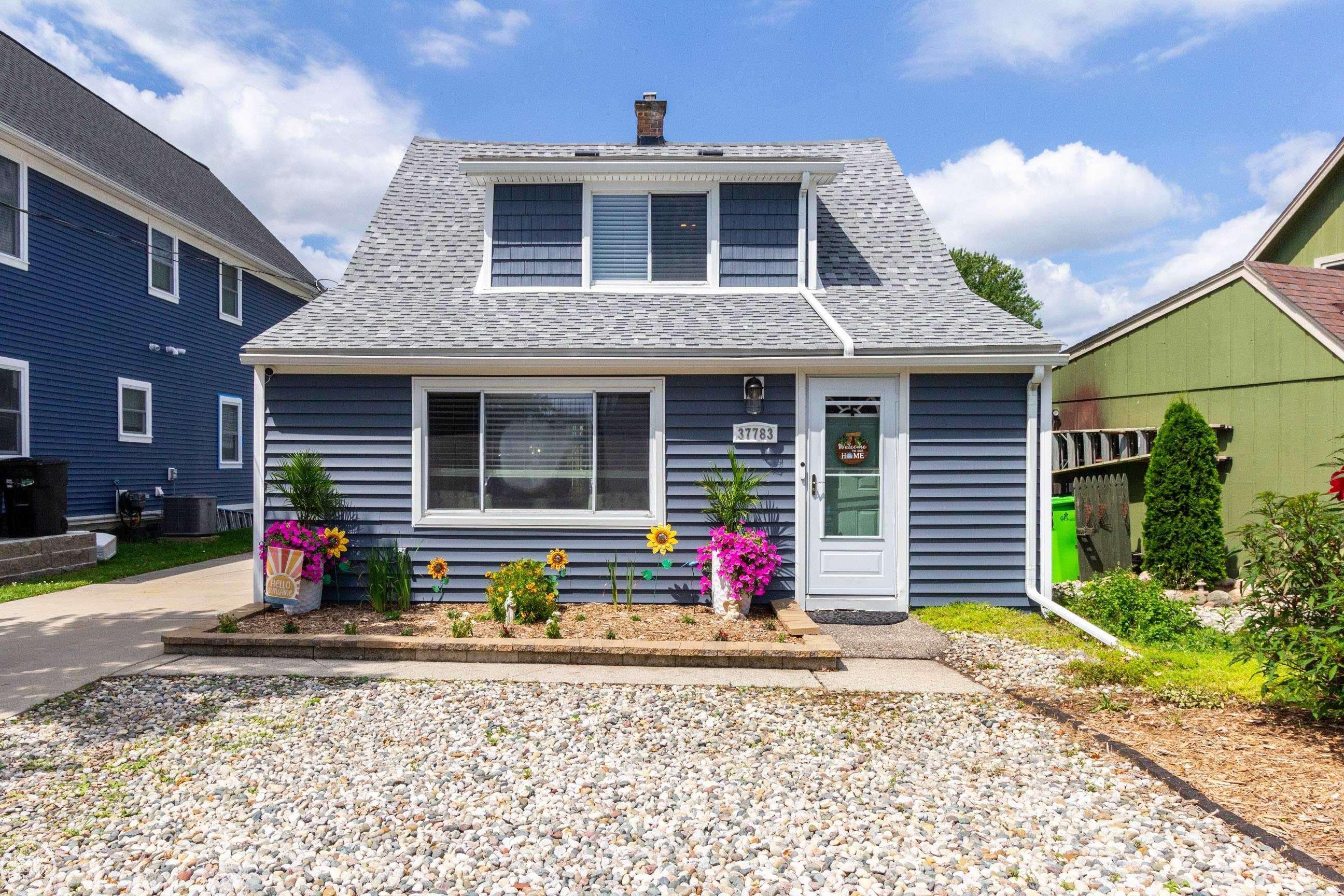 Harrison Twp, MI 48045,37783 Maplehill