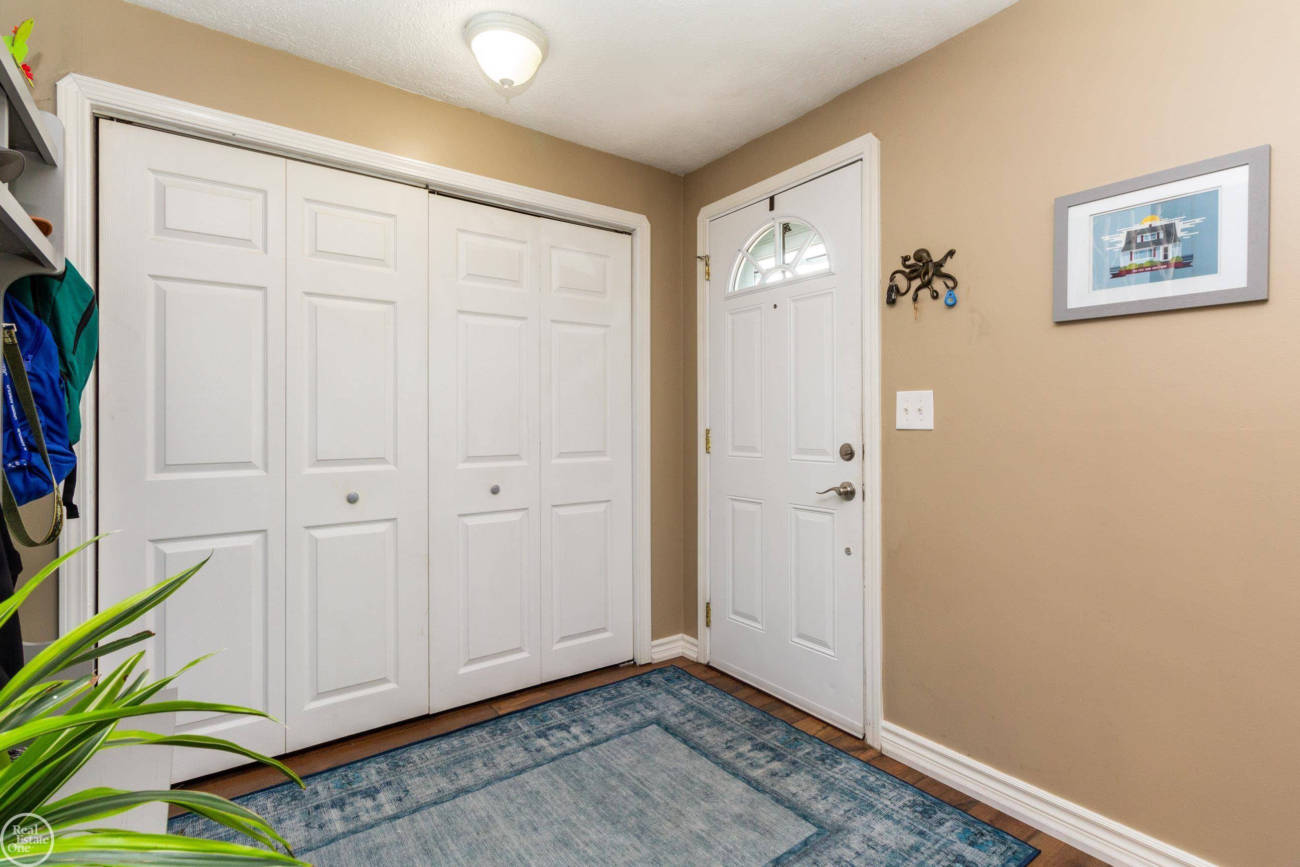 Harrison Twp, MI 48045,37783 Maplehill