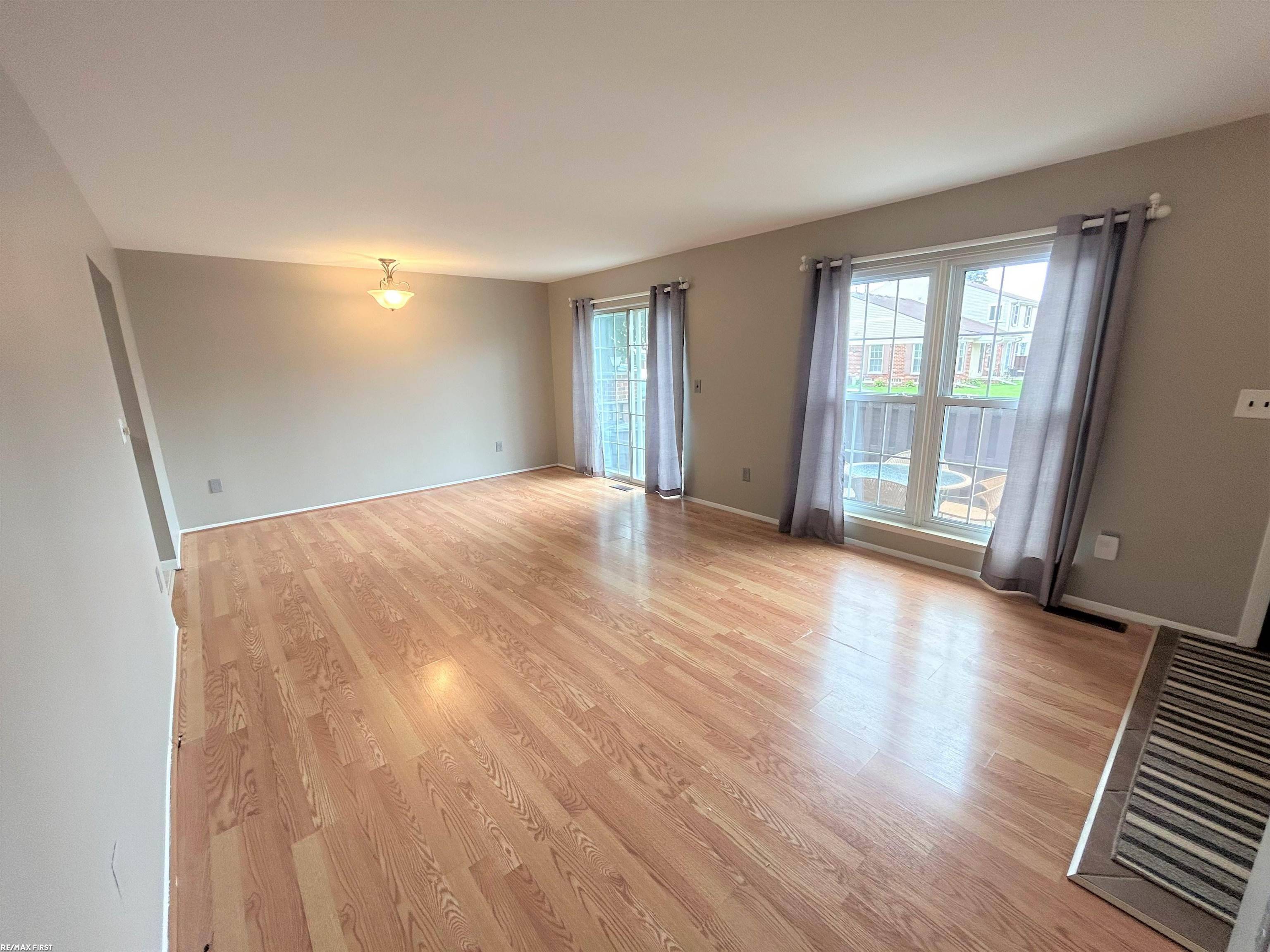 Clinton Township, MI 48038,39448 Old Dominion