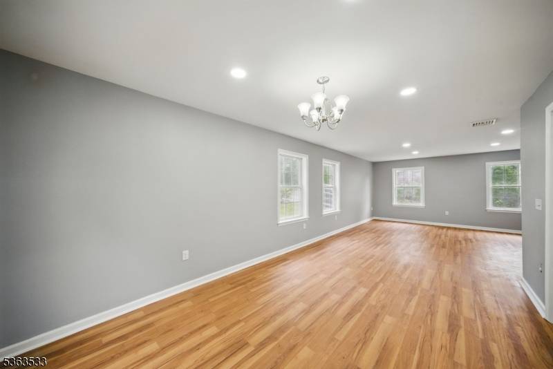 West Milford Twp., NJ 07421,40 Upper Greenwood Rd