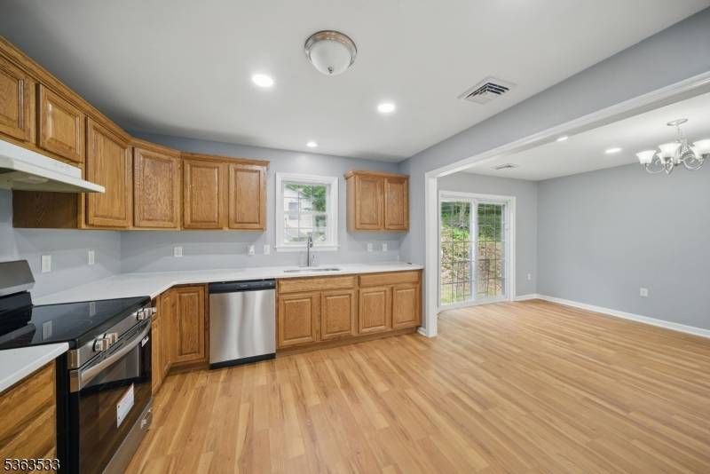 West Milford Twp., NJ 07421,40 Upper Greenwood Rd