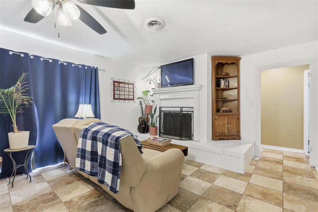 Fort Worth, TX 76133,5629 Whitman Avenue