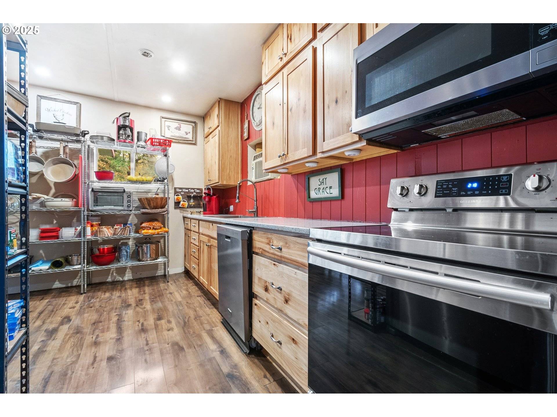 North Bonneville, WA 98639,1015 E CASCADE DR