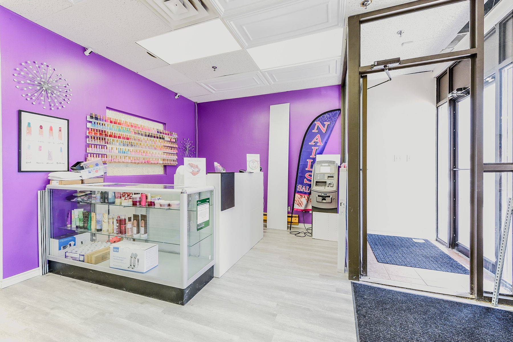 Vaughan, ON L4L 3S8,4220 Steeles AVE W #C10