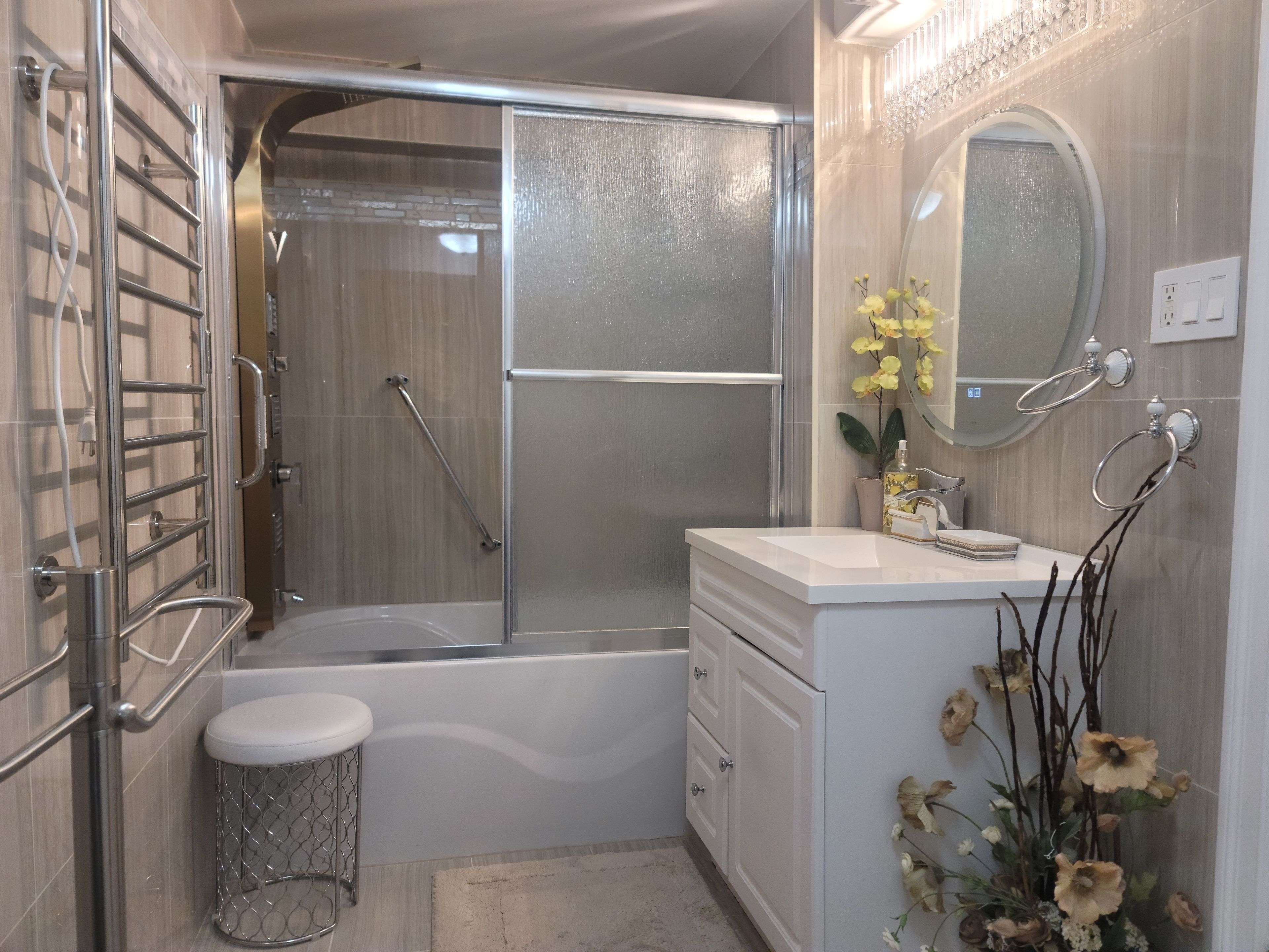 Oakville, ON L6J 1X4,1252 Hillhurst RD #Basement