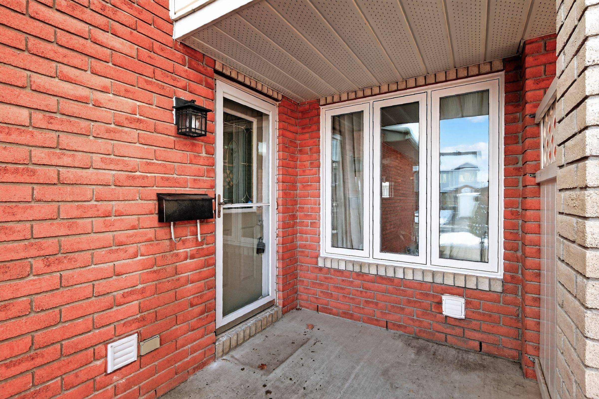 Orleans - Cumberland And Area, ON K4A 3X2,812 Nesting WAY