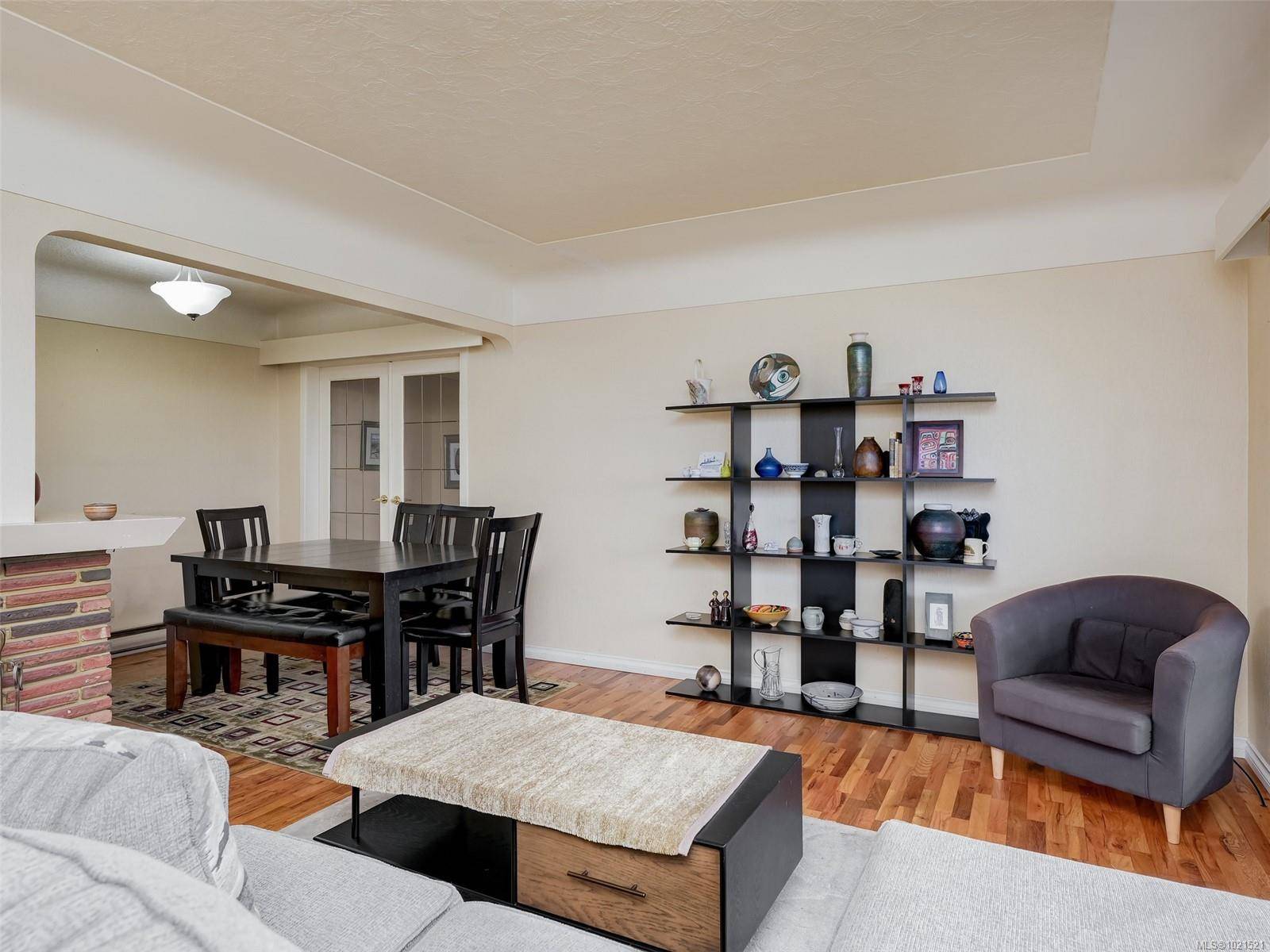 Saanich, BC V8P 4N6,3201 Frechette St