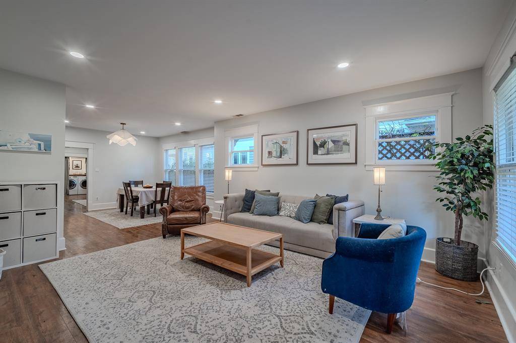 Dallas, TX 75206,5822 Belmont Avenue