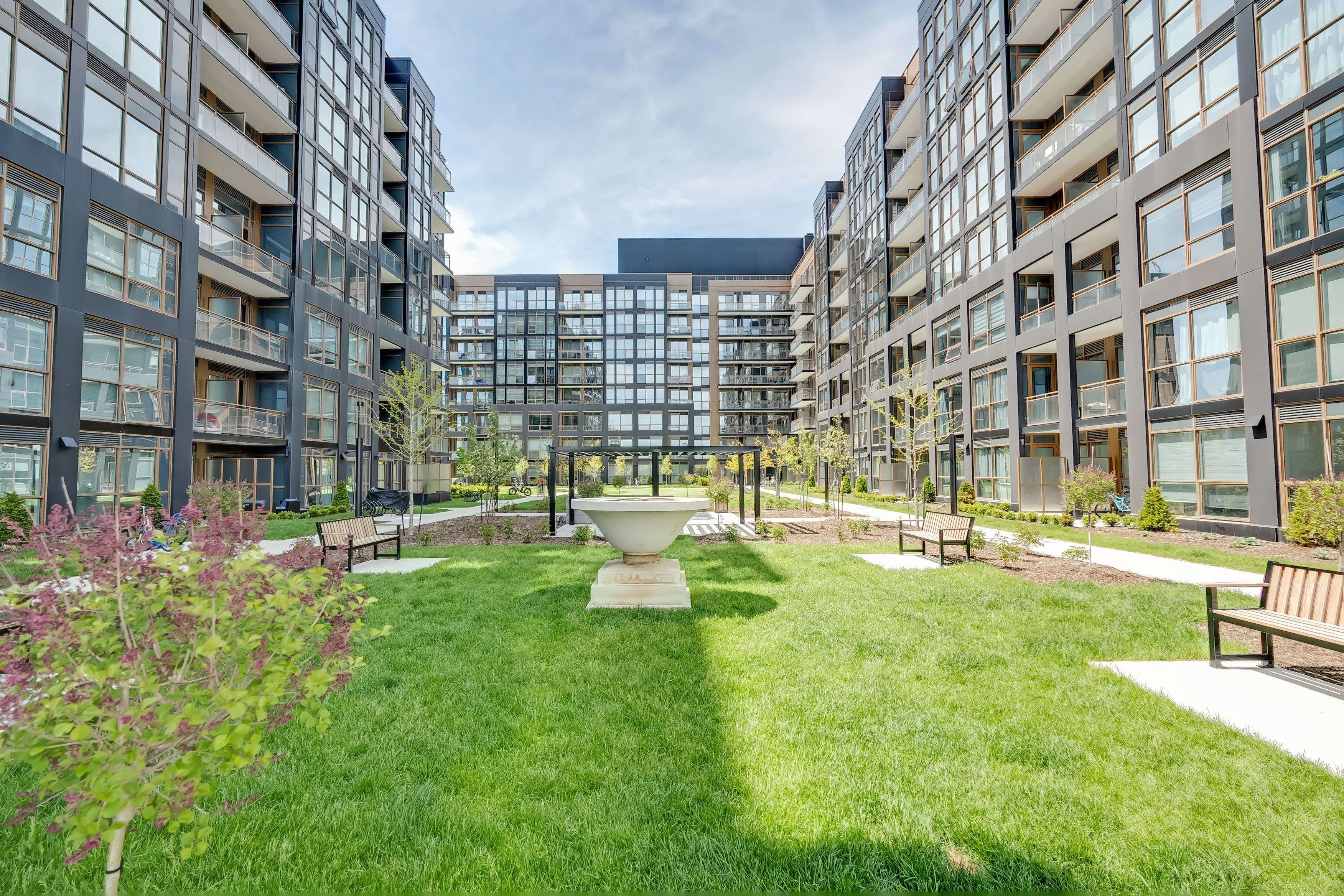 Oakville, ON L6M 4J2,2343 KHALSA Gate #537