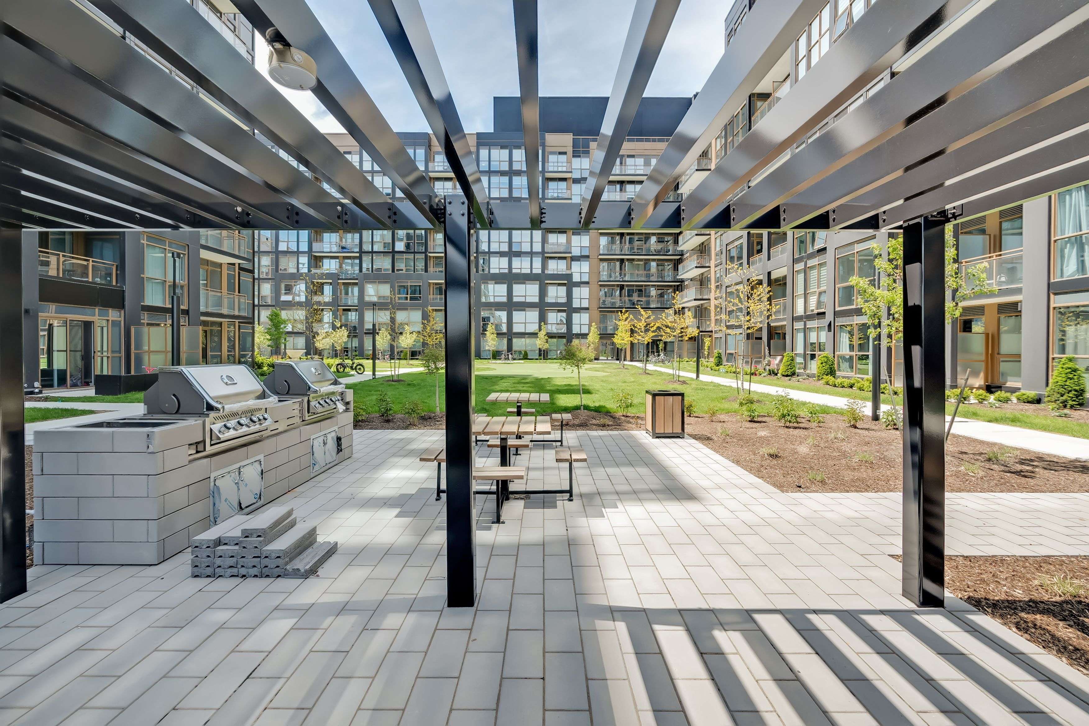 Oakville, ON L6M 4J2,2343 KHALSA Gate #537