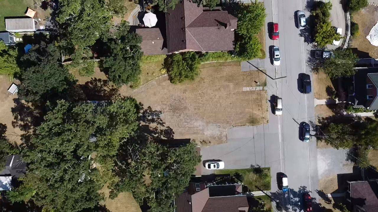 Kawartha Lakes, ON K0M 1N0,38 Oak ST