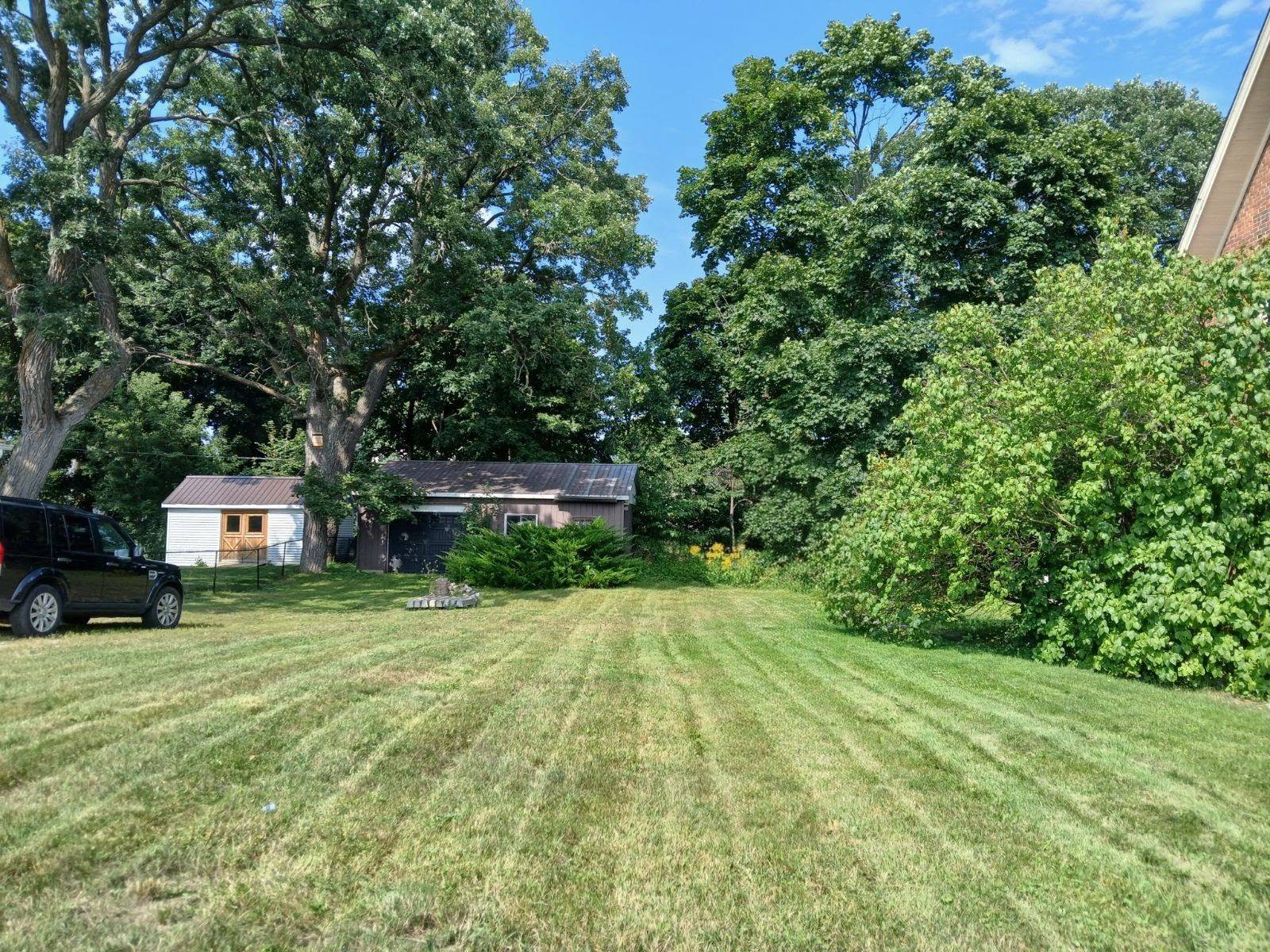 Kawartha Lakes, ON K0M 1N0,38 Oak ST