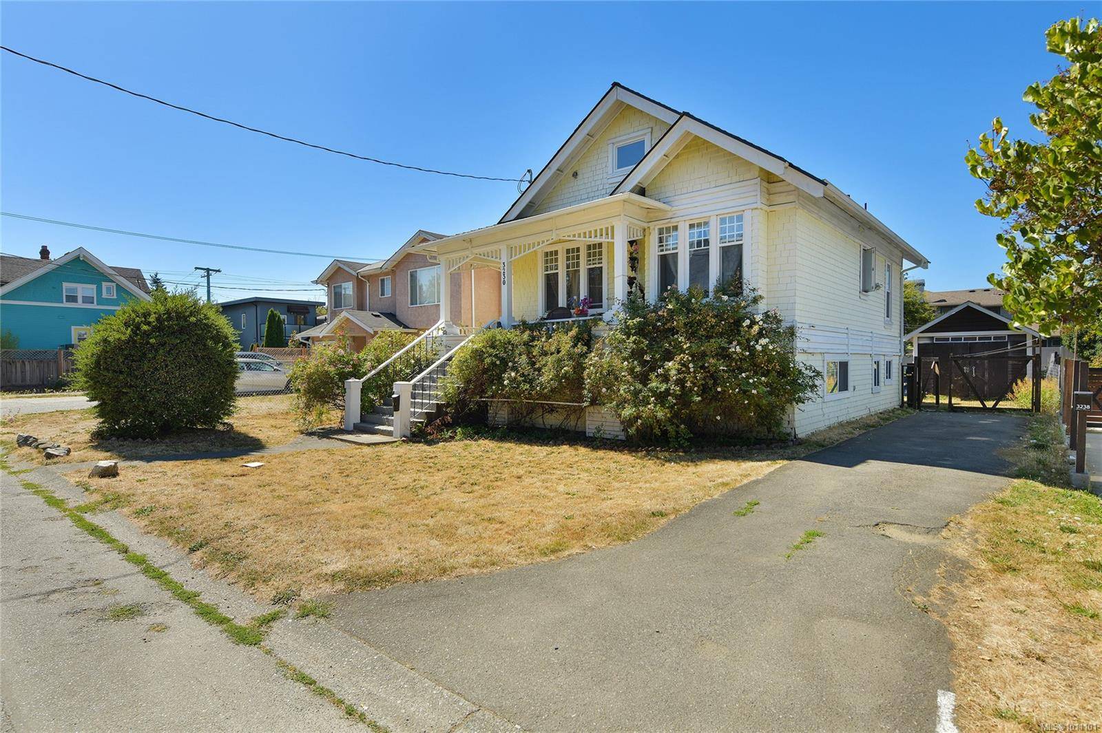 Saanich, BC V8Z 3R4,3230 Eldon Pl