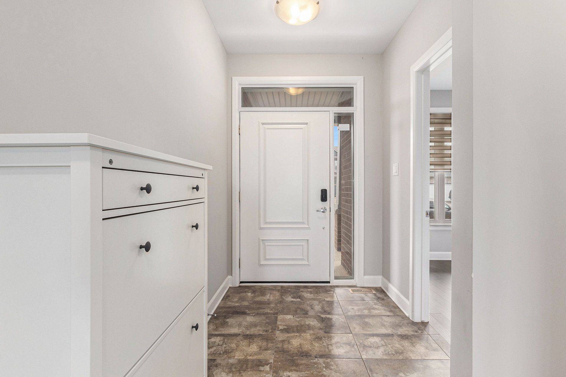 Russell, ON K4R 0C7,659 Parkview TER