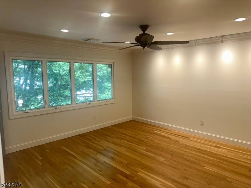 Bloomfield Twp., NJ 07003,223 Lakewood Dr #2