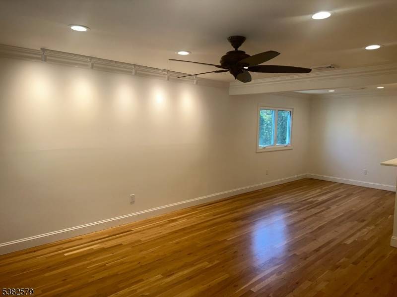 Bloomfield Twp., NJ 07003,223 Lakewood Dr #2