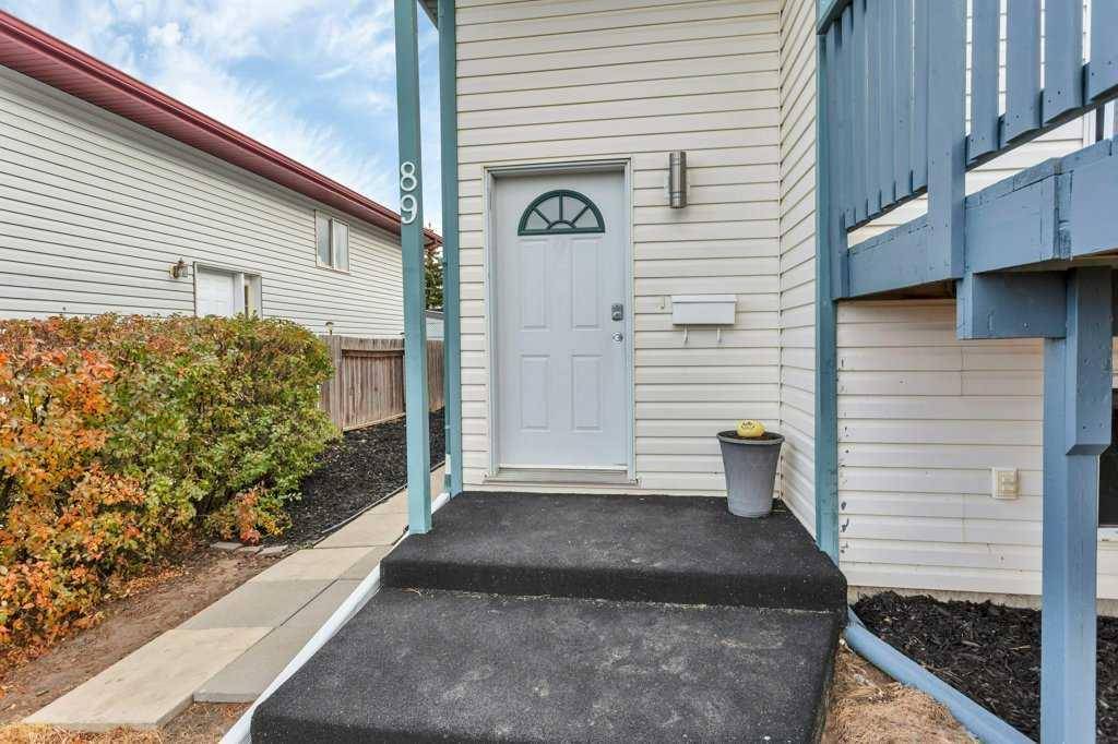 Blackfalds, AB T0M 0J0,89 Silver DR