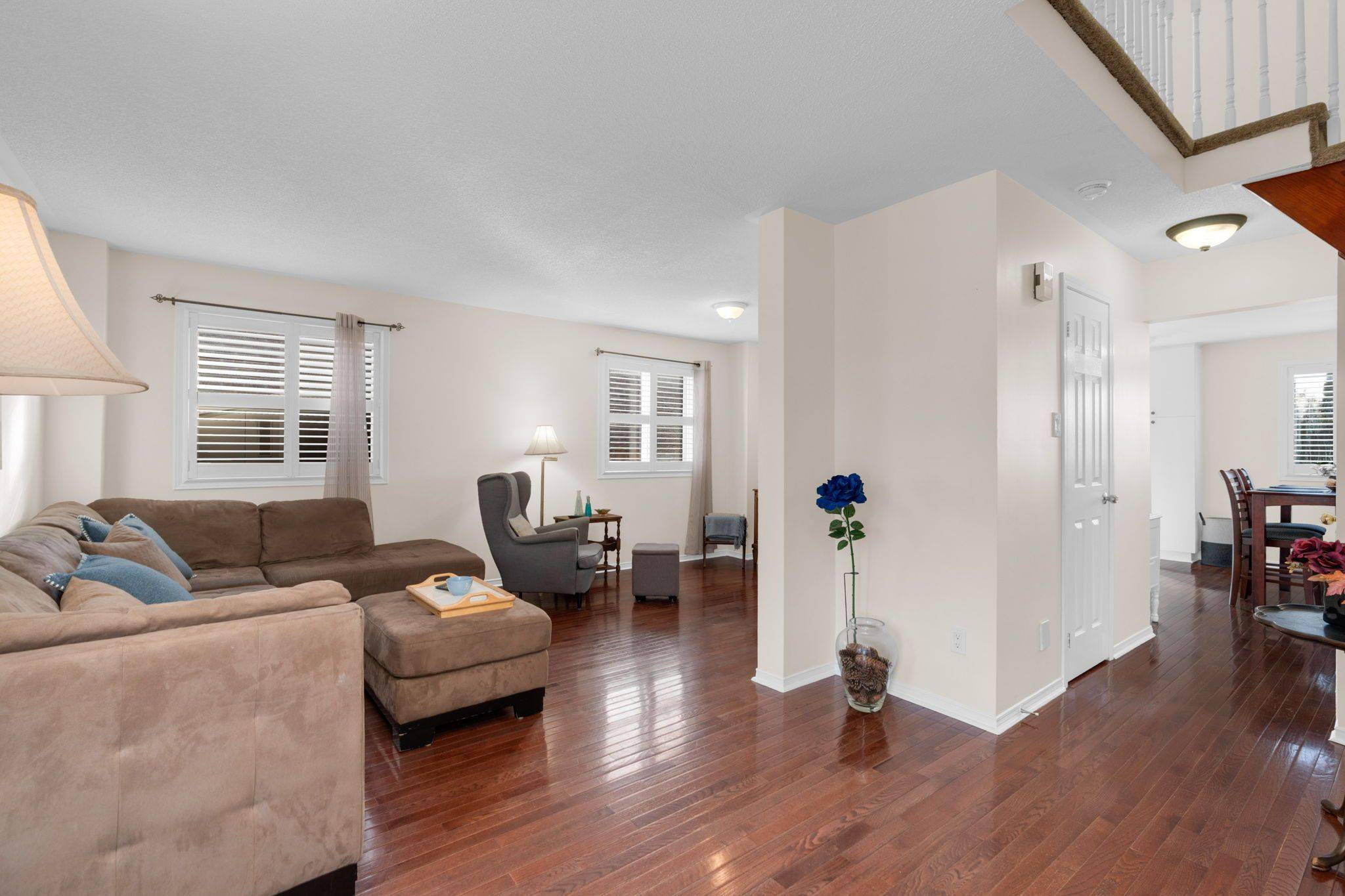 Barrie, ON L4N 7Z2,76 Hodgson DR