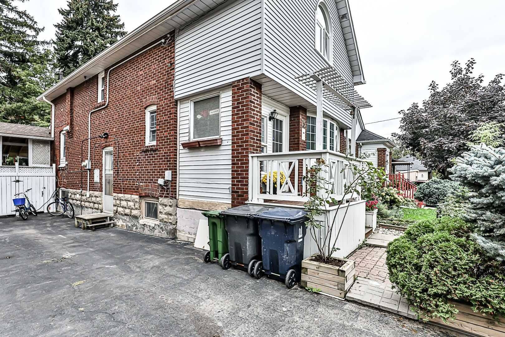 Toronto W06, ON M8W 1R6,75 Fairfield AVE #Lower