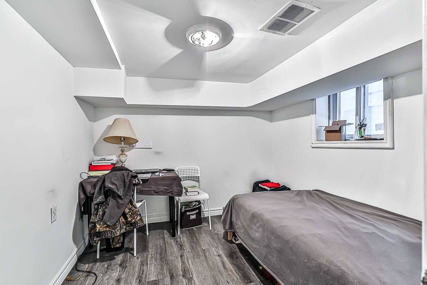 Toronto W06, ON M8W 1R6,75 Fairfield AVE #Lower