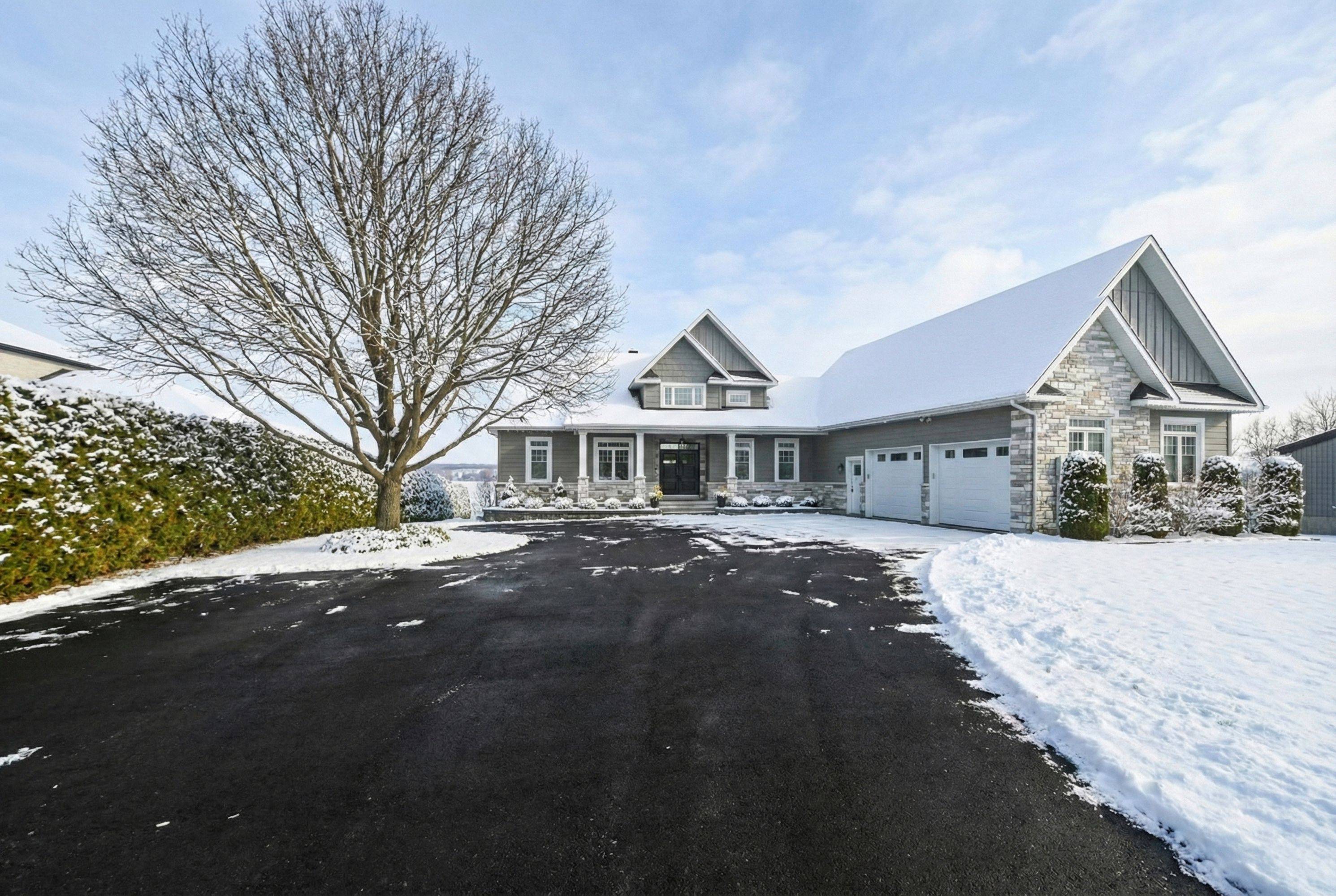 Hawkesbury, ON K6A 2W5,3745 Front RD