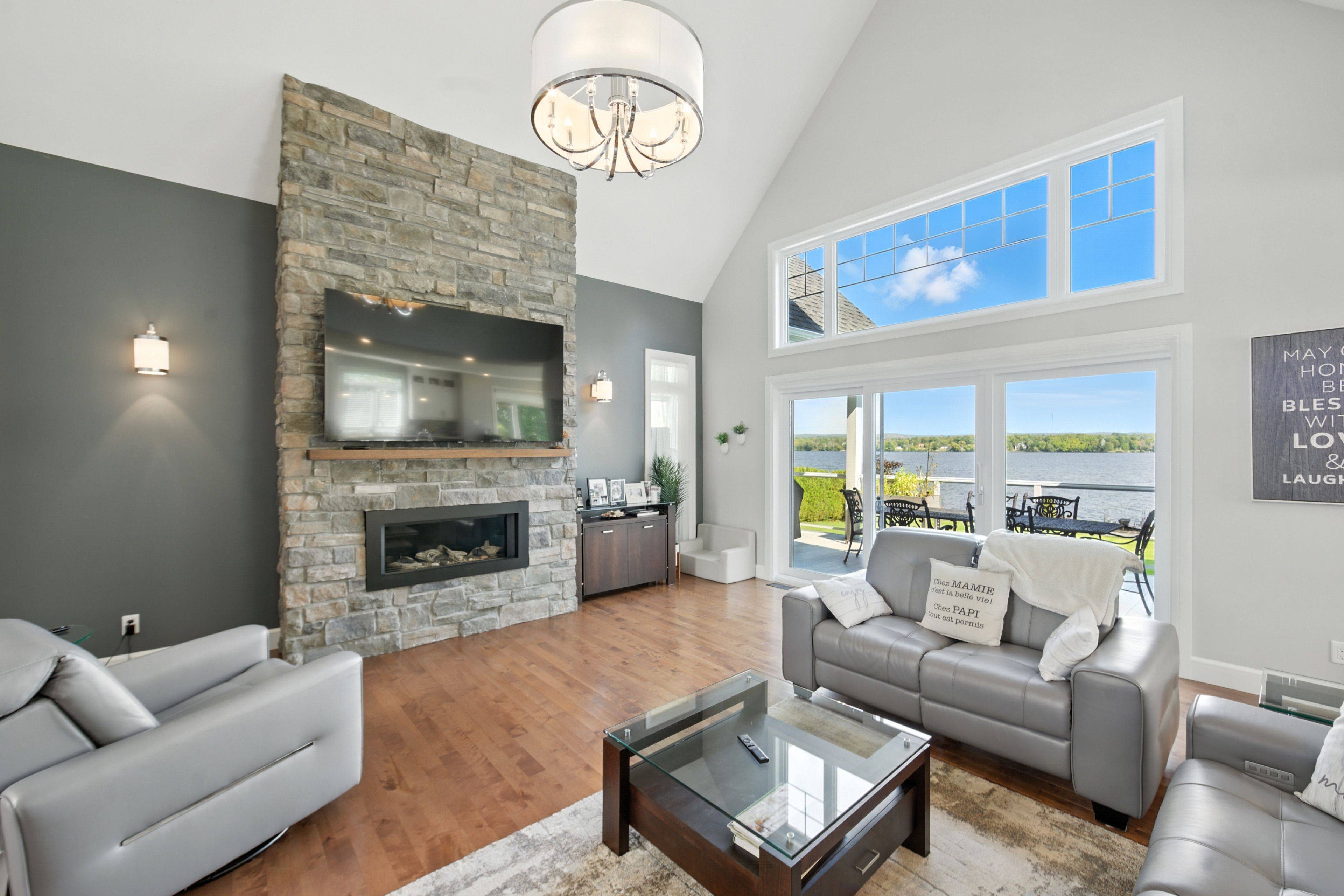 Hawkesbury, ON K6A 2W5,3745 Front RD