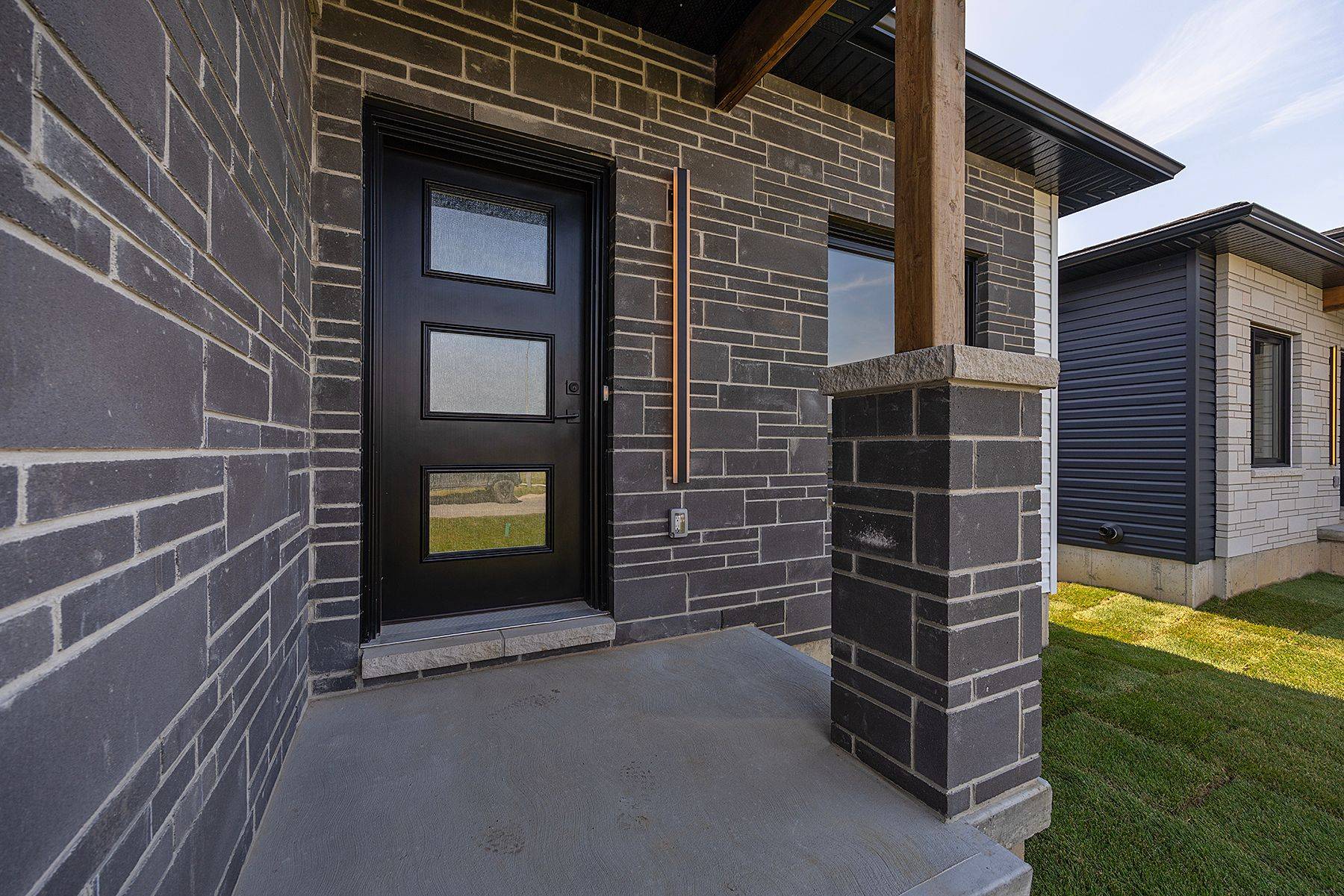 Loyalist, ON K0K 2H0,161 Creighton DR