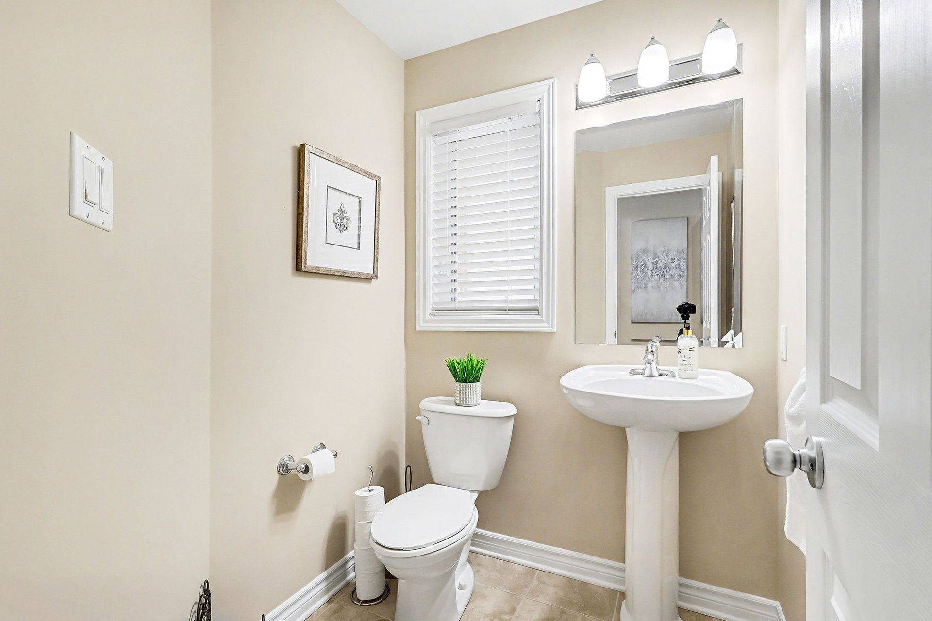 Orleans - Cumberland And Area, ON K4A 0S1,876 Ashenvale WAY