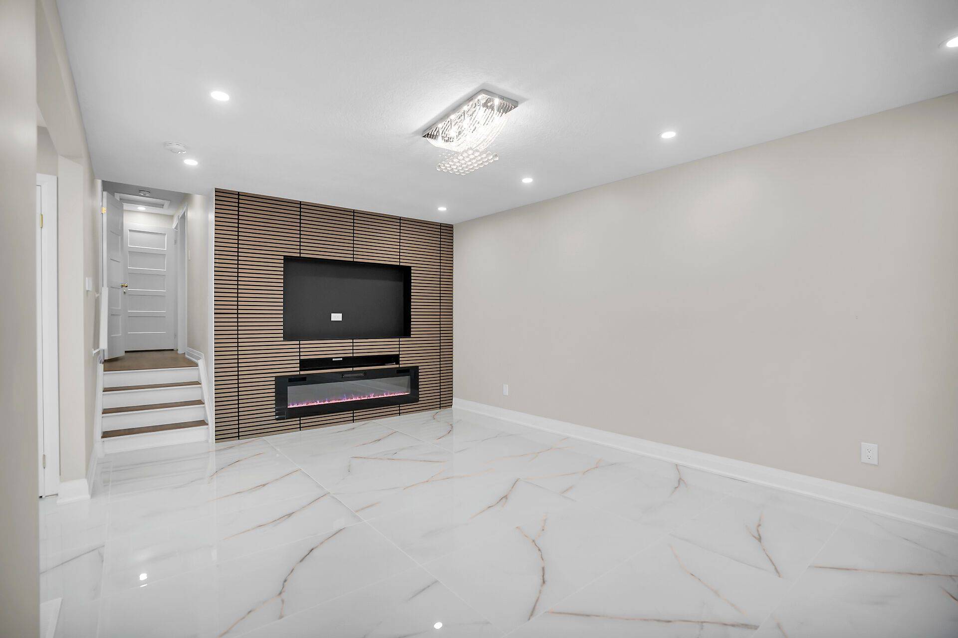 London South, ON N6E 2M1,1046 Jalna BLVD