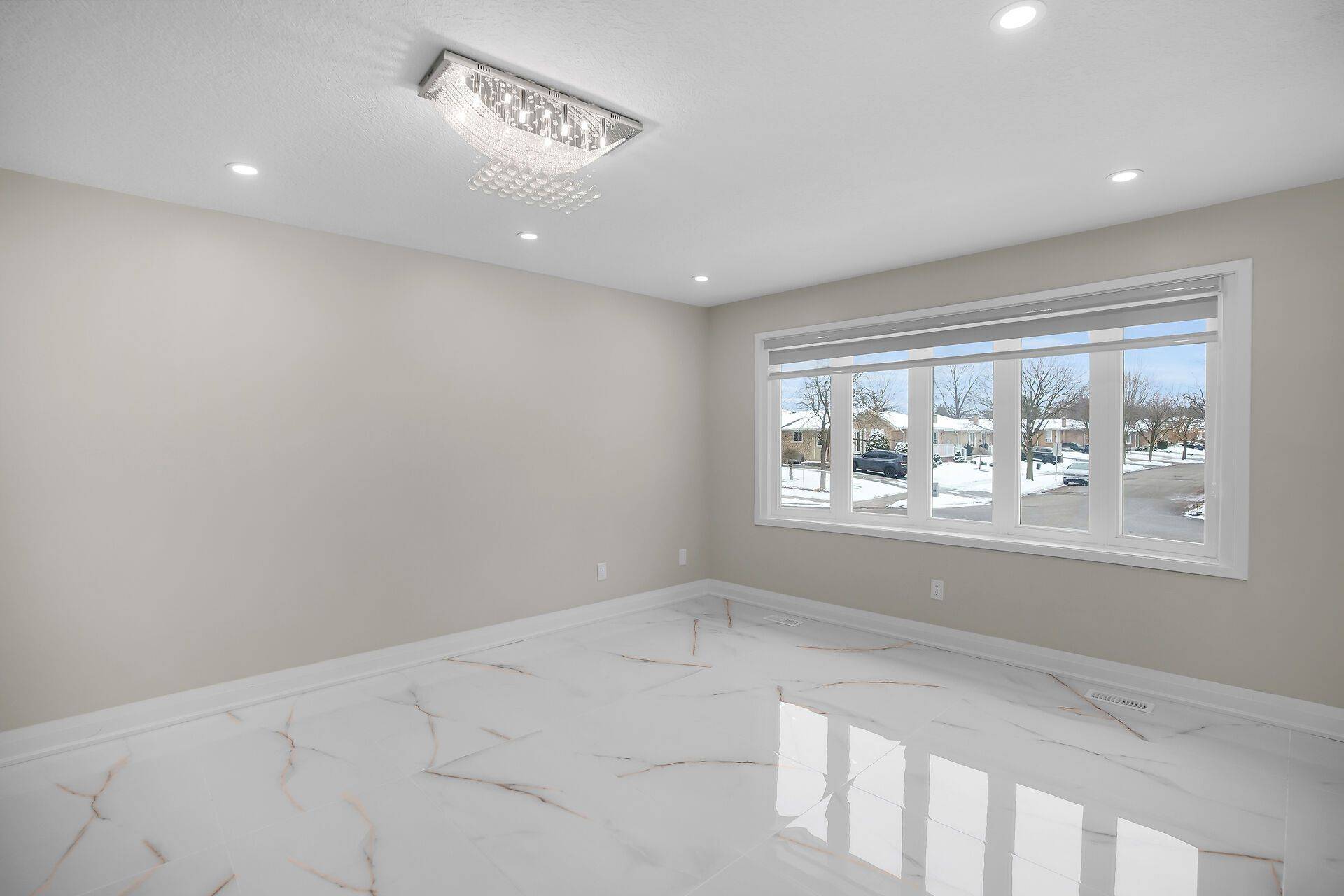 London South, ON N6E 2M1,1046 Jalna BLVD