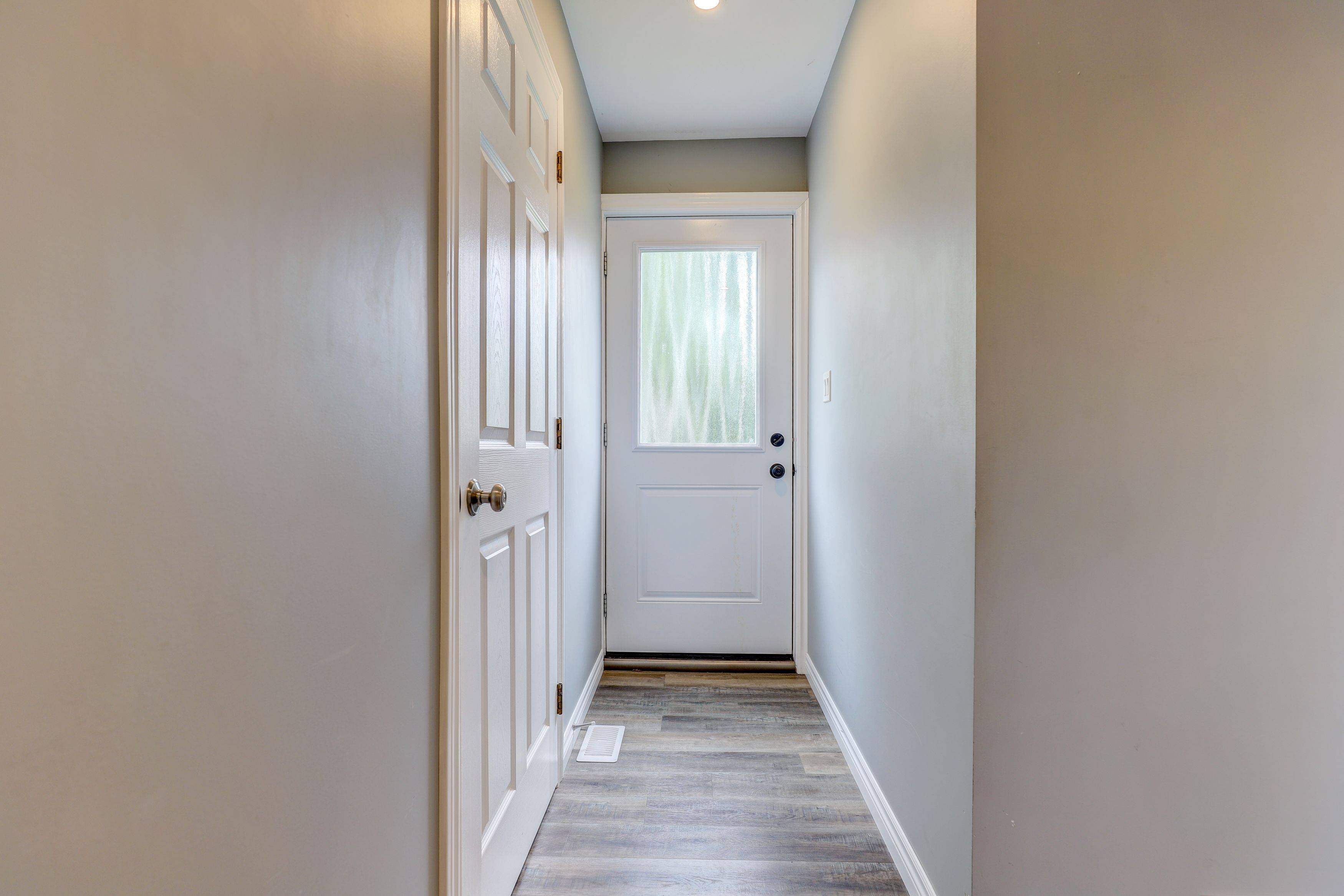 Kincardine, ON N2Z 2T6,368 Princes ST S #2