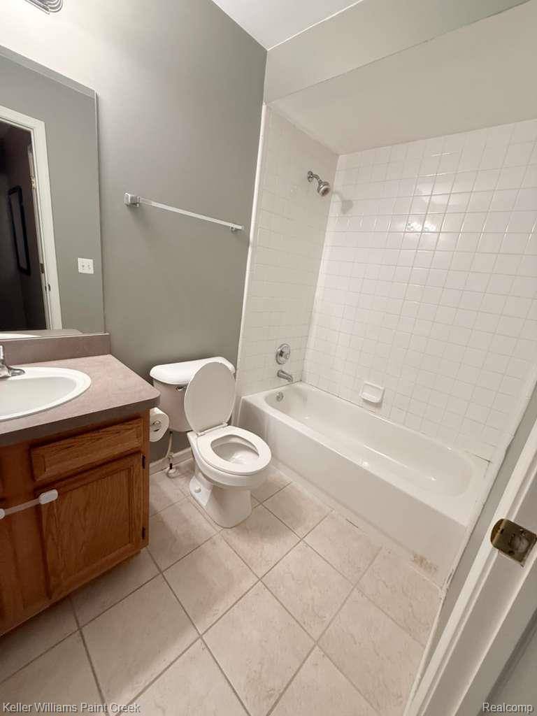 Madison Heights, MI 48071,30441 Groveland ST